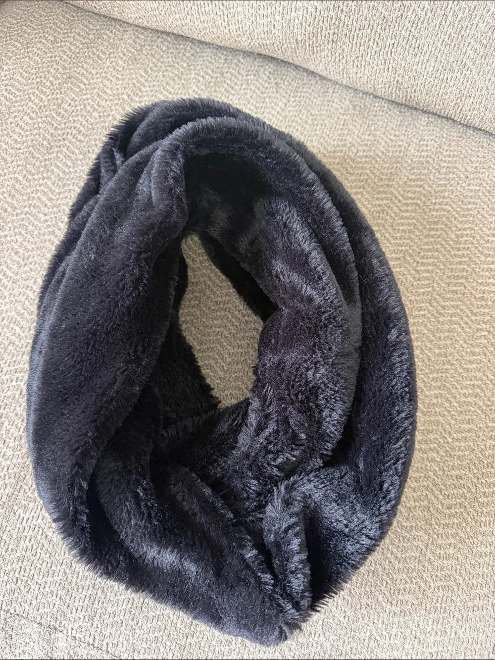 Plush Faux Fur Infinity Scarf - Black